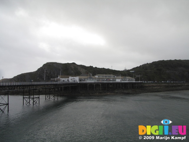 SX09929 Mumbles pier from walkway to lifeboat house